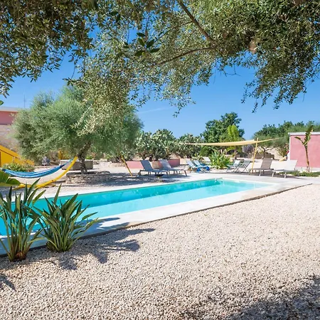 Casa Farlisa, Antico Baglio Con Piscina *