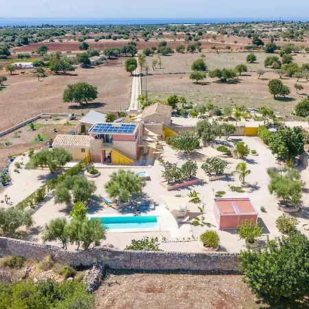 Casa Farlisa, Antico Baglio Con Piscina *