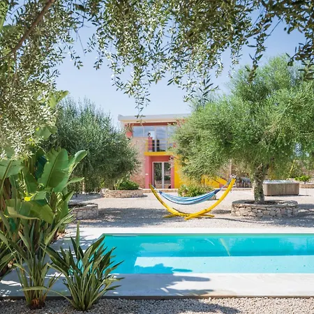 Casa Farlisa, Antico Baglio Con Piscina