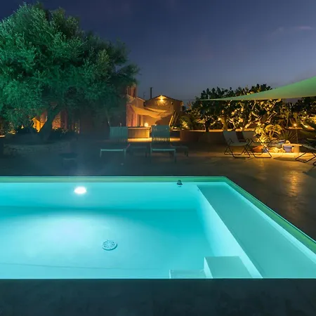 Villa Casa Farlisa, Antico Baglio Con Piscina *