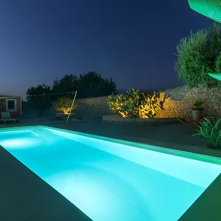 Casa Farlisa, Antico Baglio Con Piscina Scicli