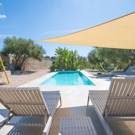 Casa Farlisa, Antico Baglio Con Piscina *