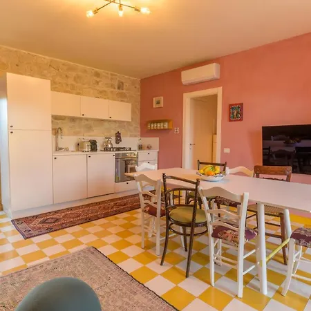 Casa Farlisa, Antico Baglio Con Piscina