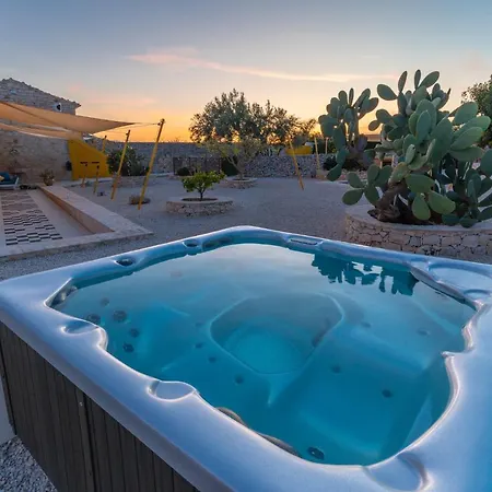 Casa Farlisa, Antico Baglio Con Piscina Vila